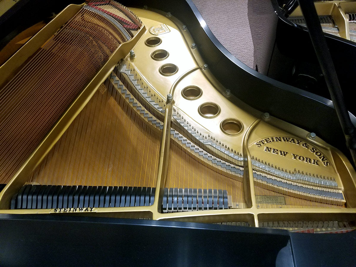 Pre-Owned Steinway & Sons Model M 5’7″ Ebony Satin Grand Piano