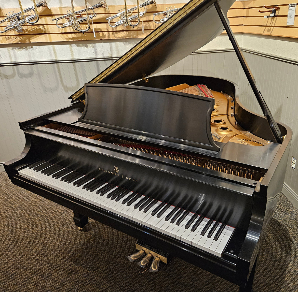 Used Steinway & Sons Model L Ebony Satin Grand Piano
