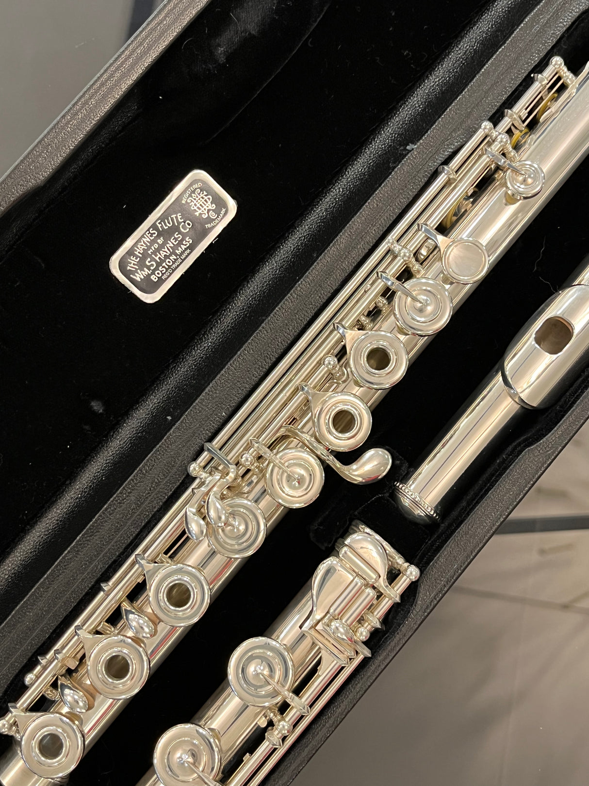 Consignment Haynes Handmade Custom Flute Body- Soldered - up close on the keys