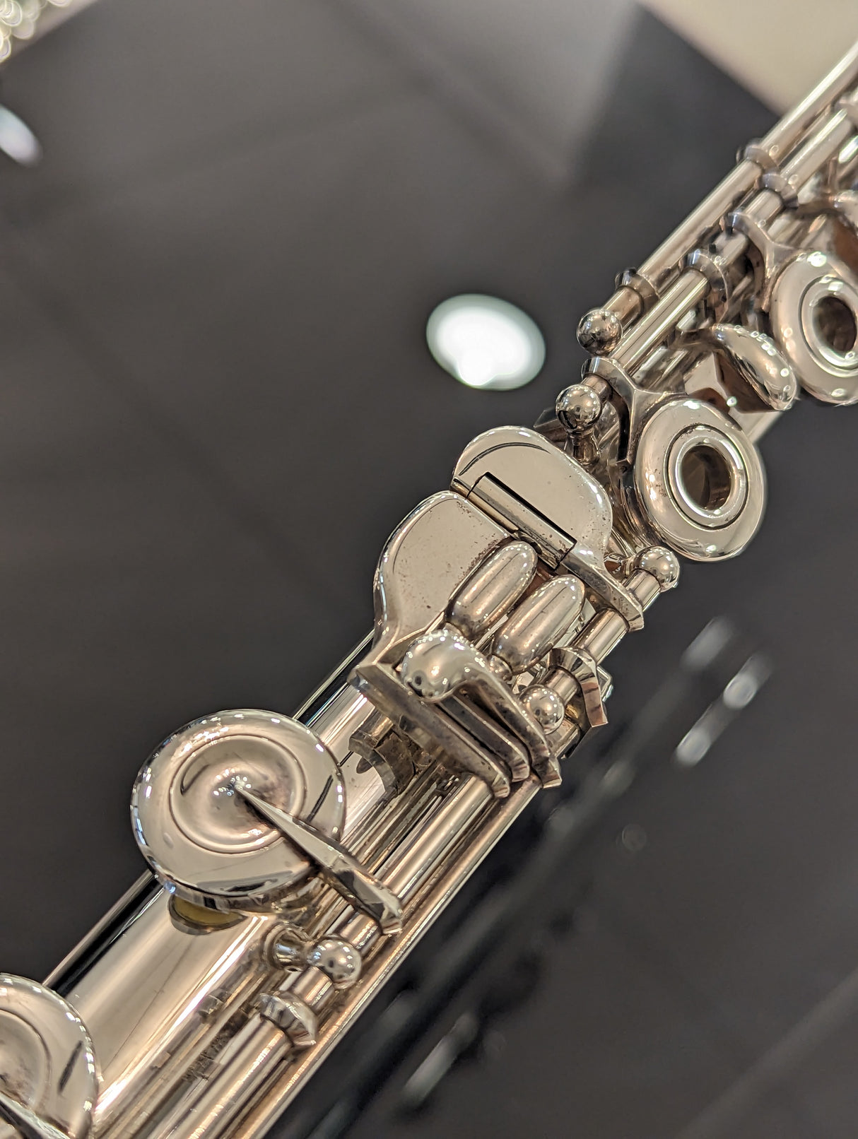 A consignment Muramastsu AD Flute - up close up roller keys