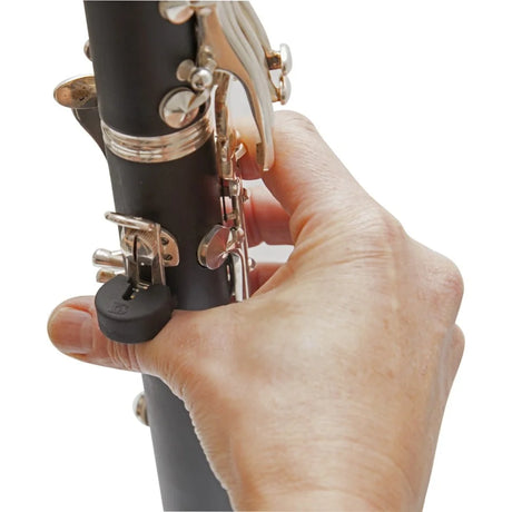 BG France Clarinet Thumb Rest In Use LG