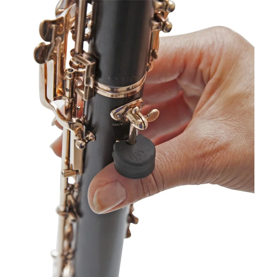BG France Clarinet Thumb Rest In Use SM