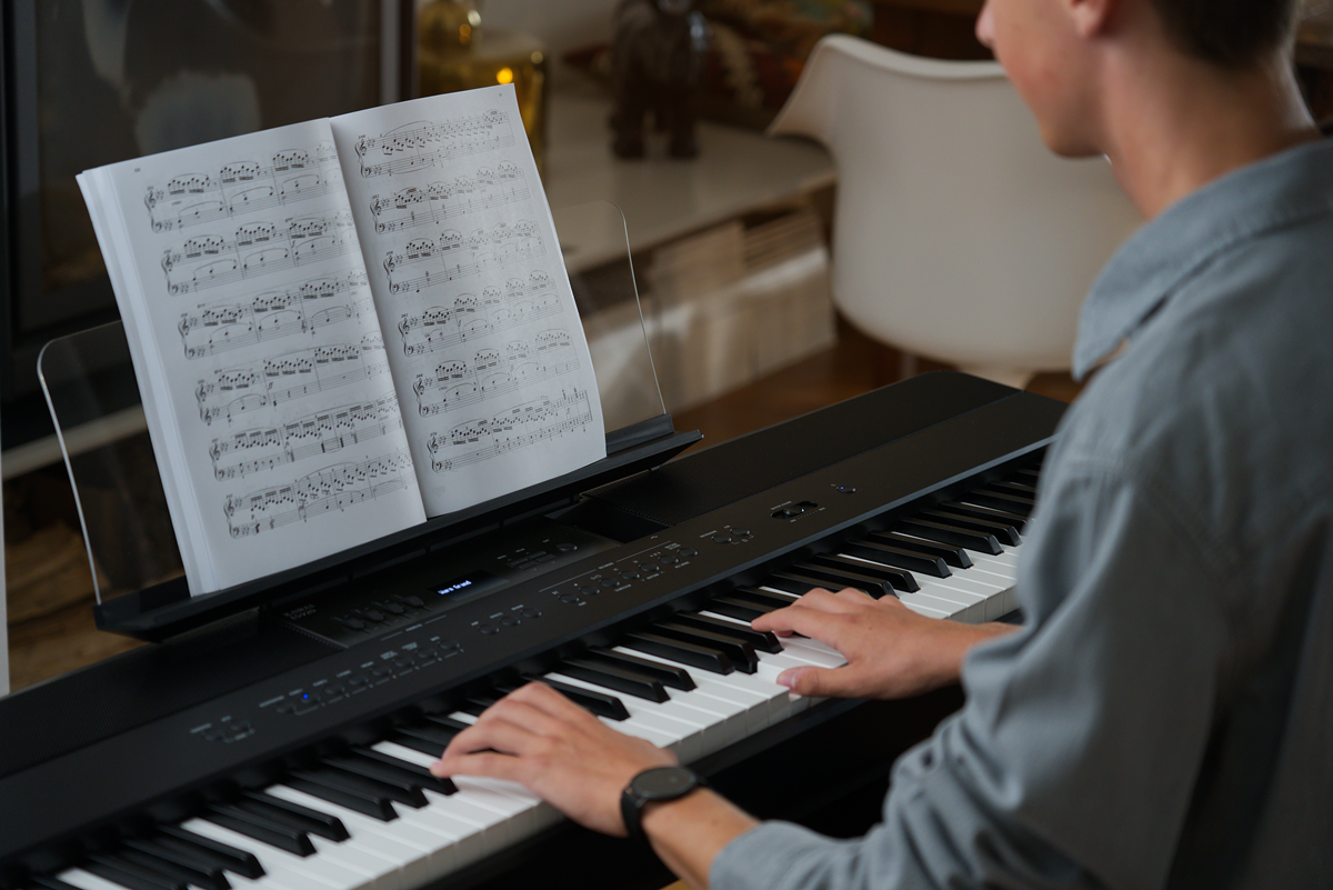 Kawai ES920 Digital Piano Playing