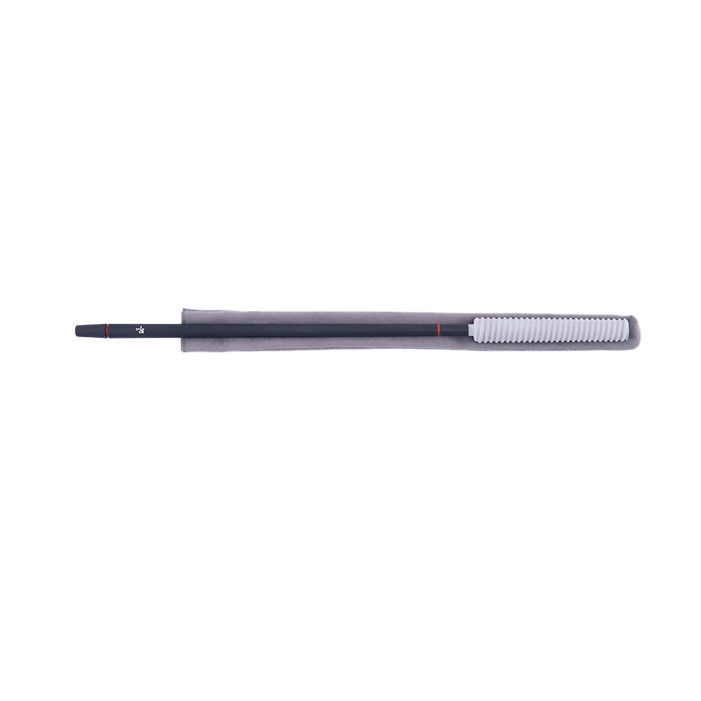 Roi Alto Flute Master Cleaner - the shaft sitting on top of the cloth