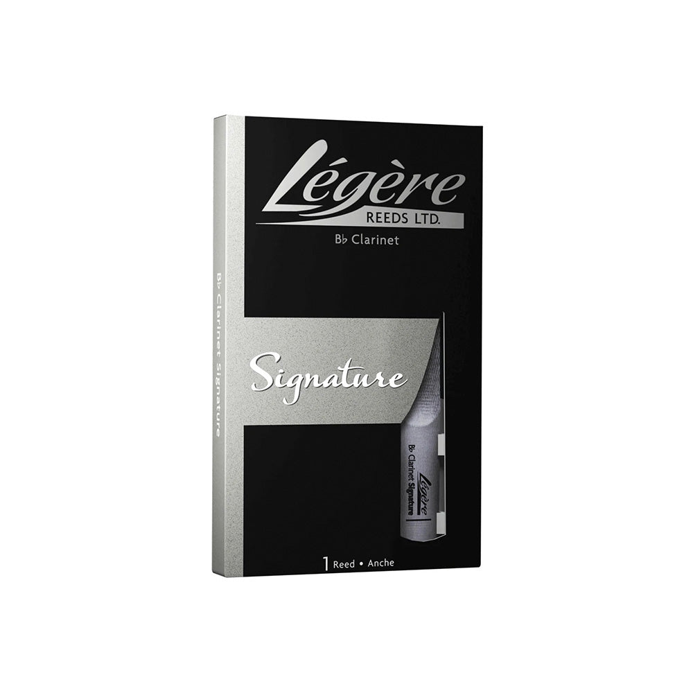 The Legere Signature Cut Synthetic Bb Clarinet reed in its packaging  