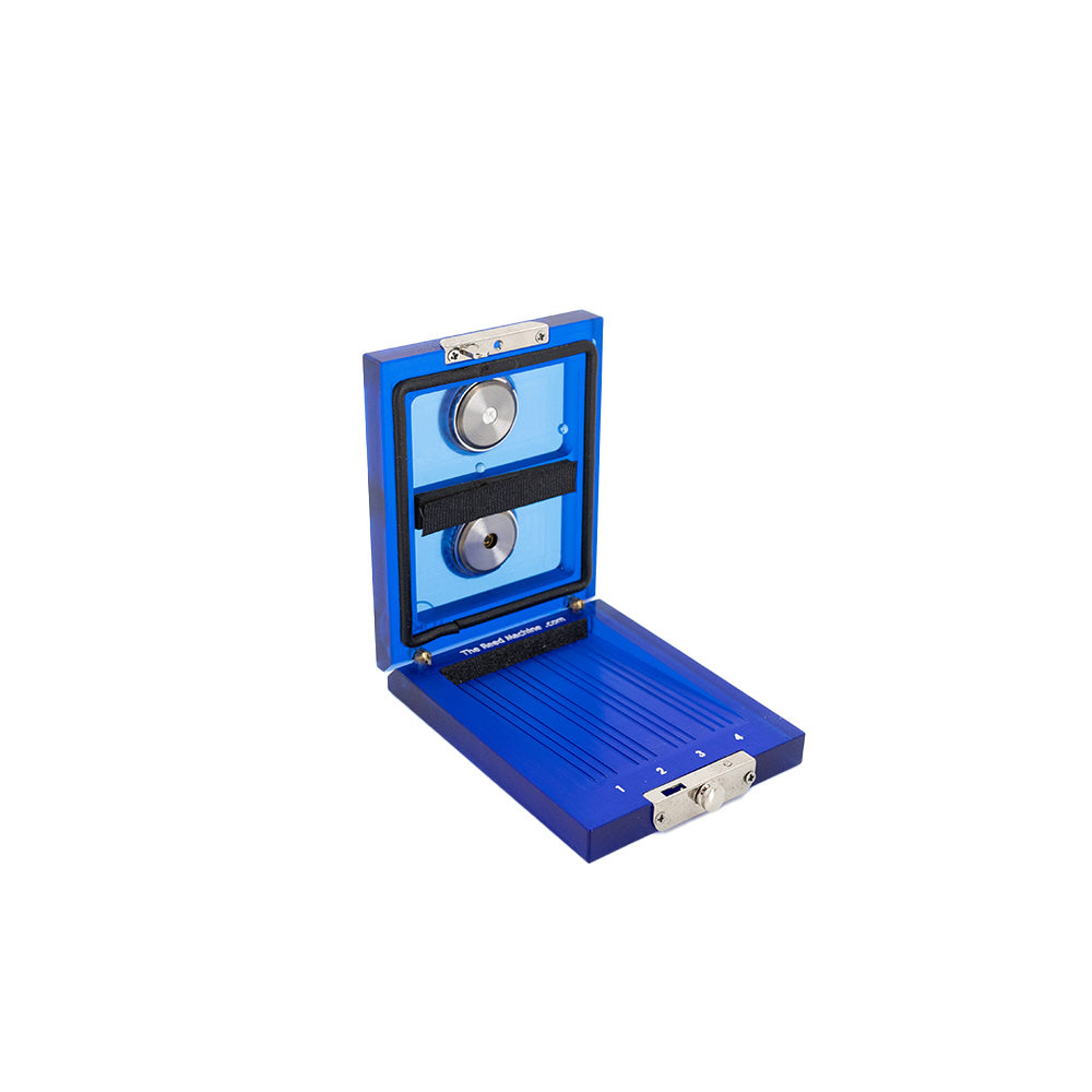 Dilutis Reed Machine Finale Reed Case - sitting open