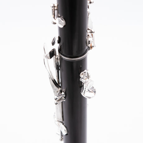 Royal Global Genesis Bb Clarinet - close up of thumb rest
