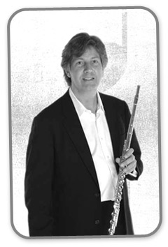 Paul Edmund-Davies, flute