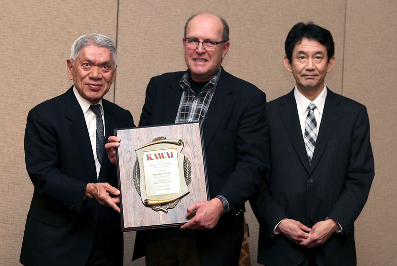 Kawai Award for Dealer of the Year - Digital Pianos, presented to Schmitt Music