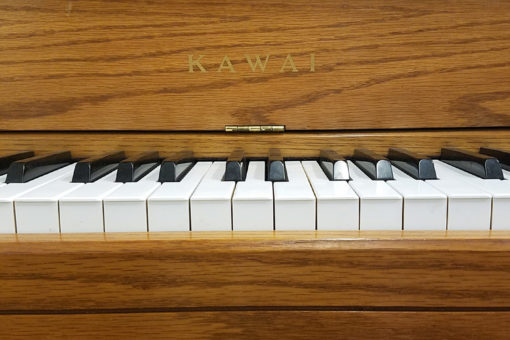 Used Kawai 602 Oak Satin 43" Console Piano