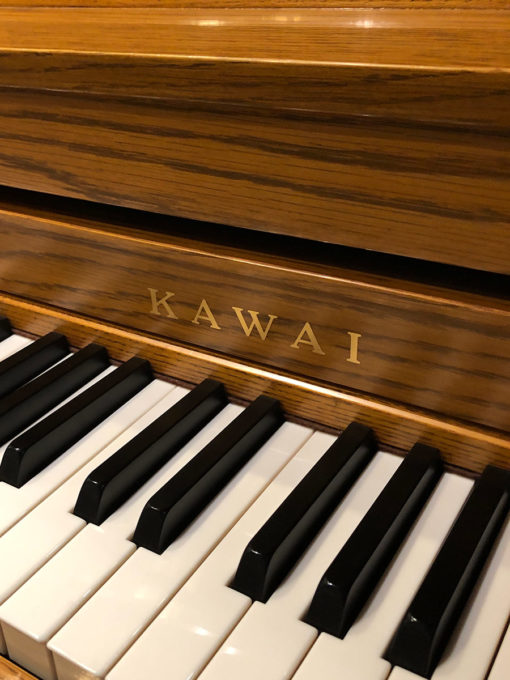Used Kawai 506 Oak Upright Piano
