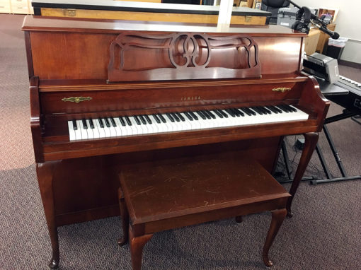 Used Yamaha M-500 44" Queen Anne Dark Cherry Upright Piano