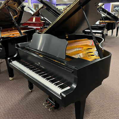 Used Young Change G-185 Piano