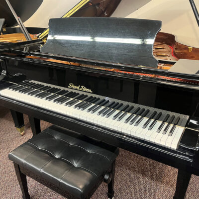 Pearl River GP183 Piano