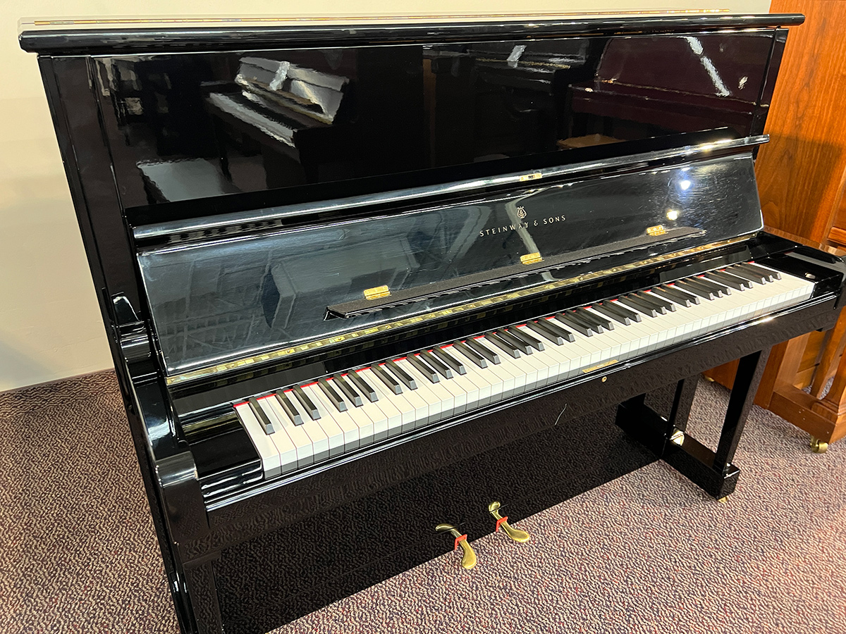 Steinway V piano